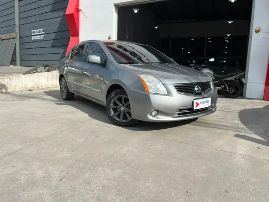 NISSAN-SENTRA-2010
