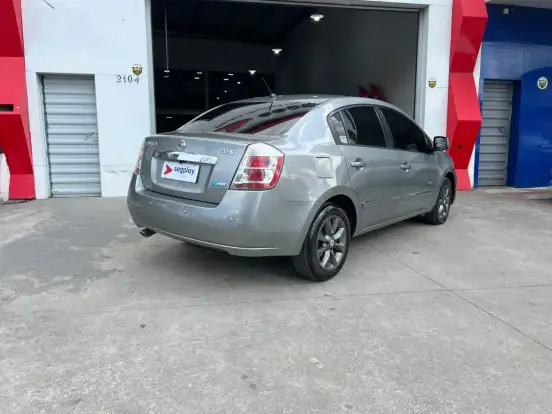 NISSAN-SENTRA-2010