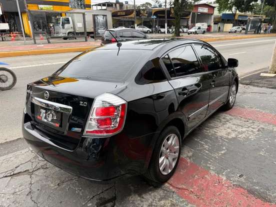 NISSAN-SENTRA-2011