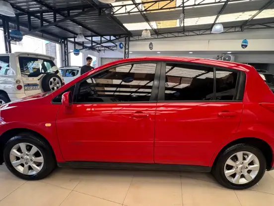 NISSAN-TIIDA-1.8 S 16V FLEX 4P MANUAL NISSAN-TIIDA-2010