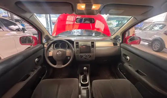 NISSAN-TIIDA-2010