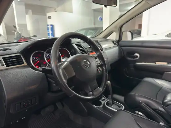 NISSAN-TIIDA-1.8 SL 16V FLEX 4P AUTOMÁTICO NISSAN-TIIDA-2010