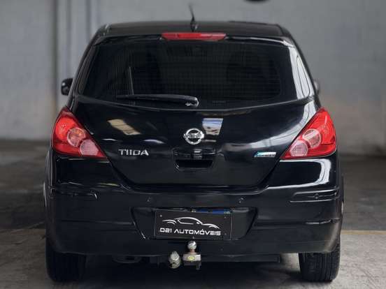 NISSAN-TIIDA-2011