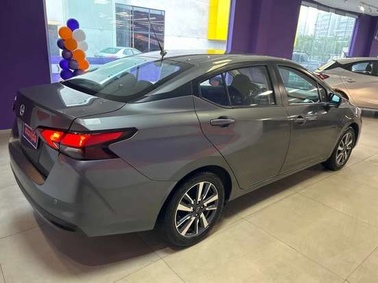 NISSAN-VERSA-2023