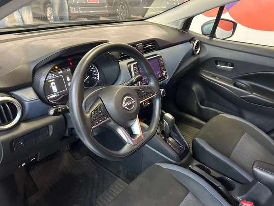 NISSAN-VERSA-2023