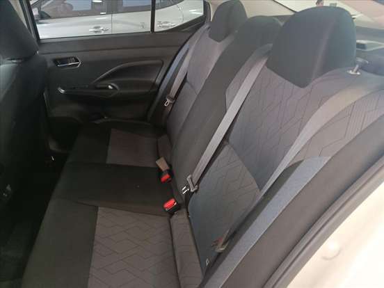 NISSAN-VERSA-2025