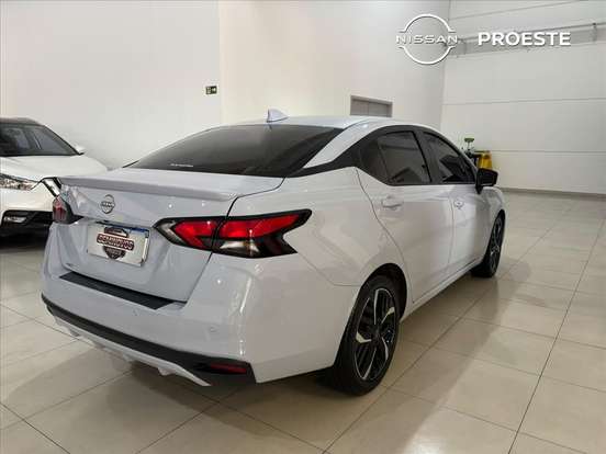 NISSAN-VERSA-2024