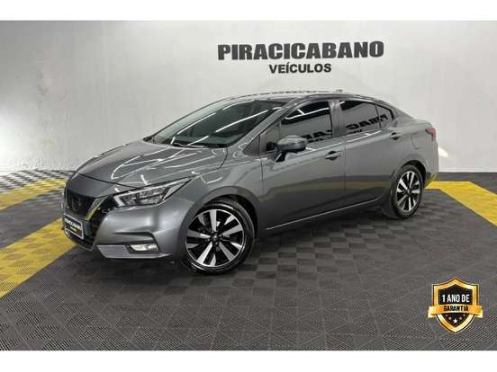 NISSAN-VERSA-2021