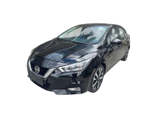NISSAN-VERSA-2021