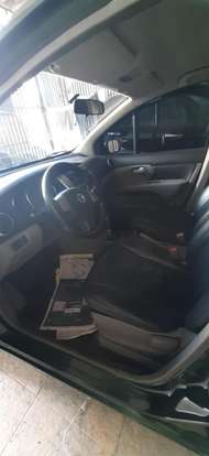 NISSAN-LIVINA-2009