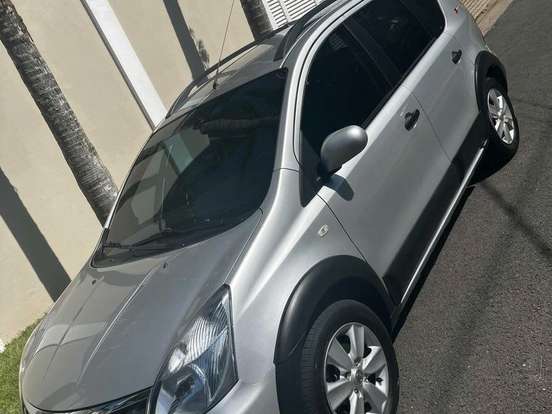 NISSAN-LIVINA-1.8 SL X-GEAR 16V FLEX 4P AUTOMÁTICO NISSAN-LIVINA-2011