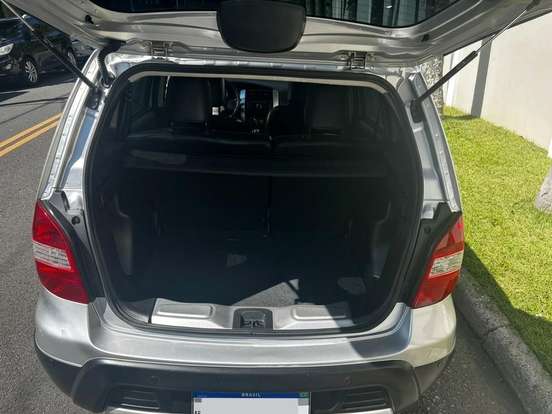 NISSAN-LIVINA-1.8 SL X-GEAR 16V FLEX 4P AUTOMÁTICO NISSAN-LIVINA-2011