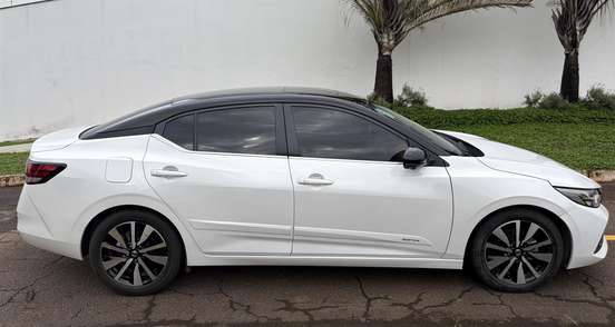 NISSAN-SENTRA-2023