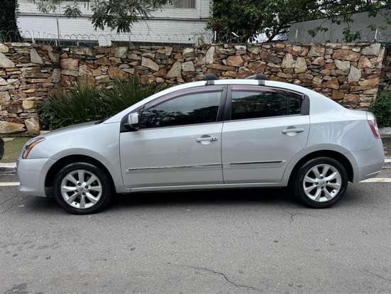 NISSAN-SENTRA-2012
