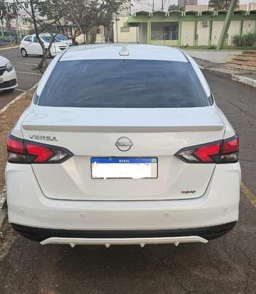 NISSAN-VERSA-2025
