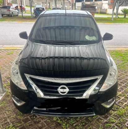 NISSAN-VERSA-2018