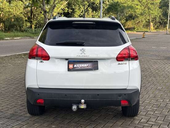 PEUGEOT-2008-2021