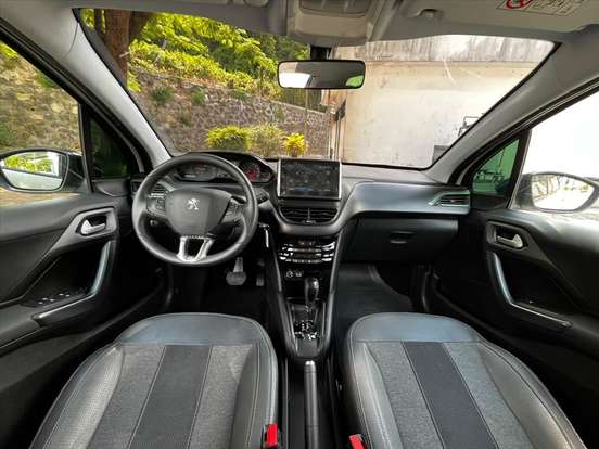 PEUGEOT-2008-2023