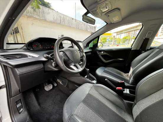 PEUGEOT-2008-2023