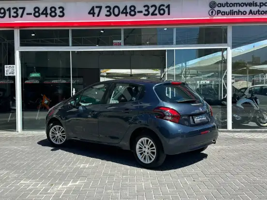 PEUGEOT-208-2016
