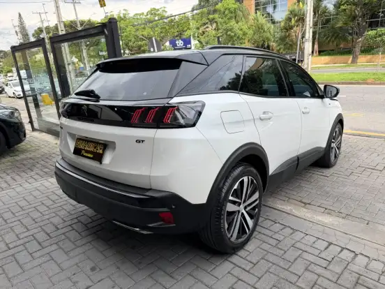 PEUGEOT-3008-2022