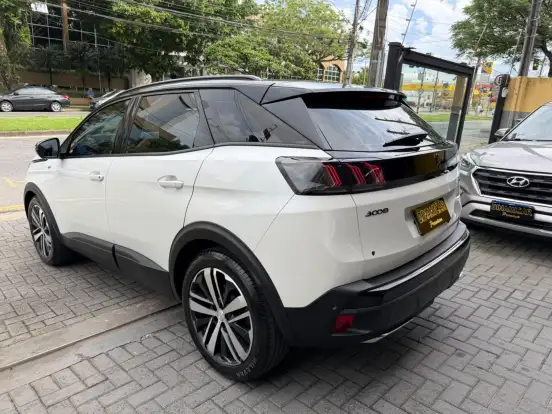 PEUGEOT-3008-2022