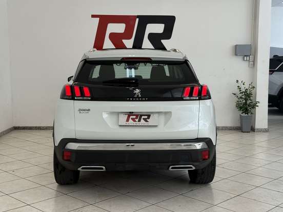 PEUGEOT-3008-2017