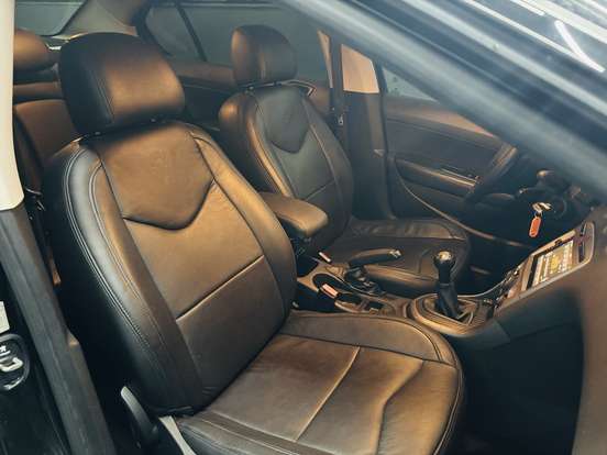PEUGEOT-408-2012