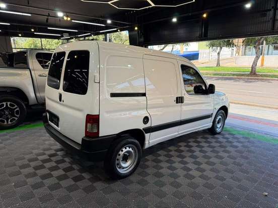 PEUGEOT-PARTNER-2019