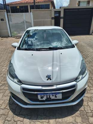 PEUGEOT-208-2019