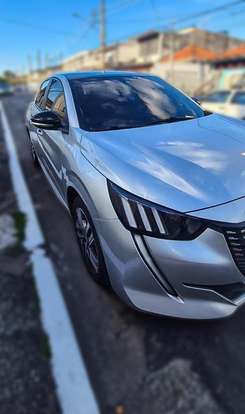 PEUGEOT-208-2020