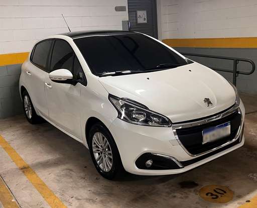 PEUGEOT-208-2017