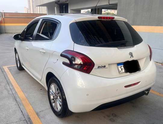 PEUGEOT-208-2017