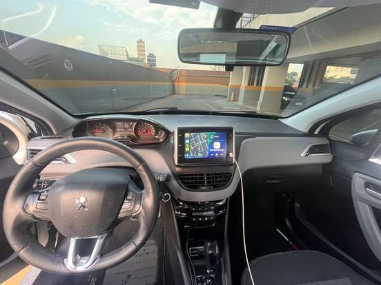 PEUGEOT-208-2017
