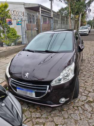 PEUGEOT 208 1.6 GRIFFE 16V FLEX 4P AUTOMÁTICO