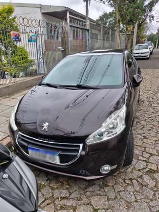PEUGEOT-208-2015