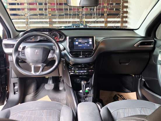 PEUGEOT-208-1.6 GRIFFE 16V FLEX 4P AUTOMÁTICO PEUGEOT-208-2015