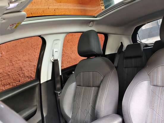 PEUGEOT-208-1.6 GRIFFE 16V FLEX 4P AUTOMÁTICO PEUGEOT-208-2015