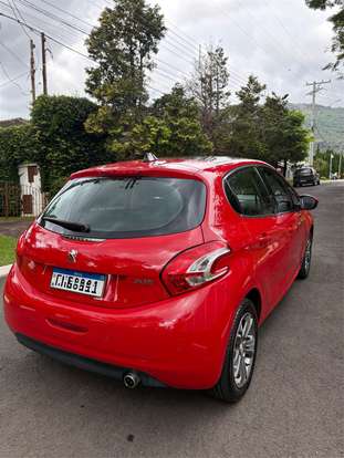 PEUGEOT-208-2013