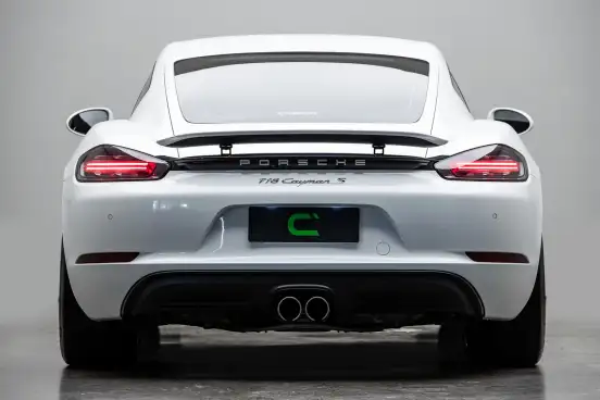 PORSCHE-718-2017