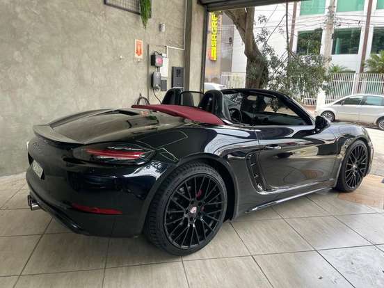 PORSCHE-718-2016