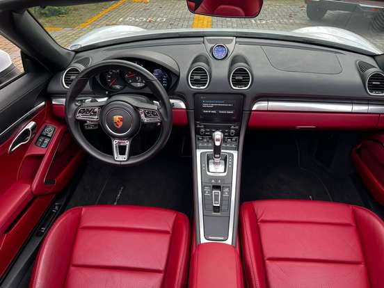 PORSCHE-718-2017