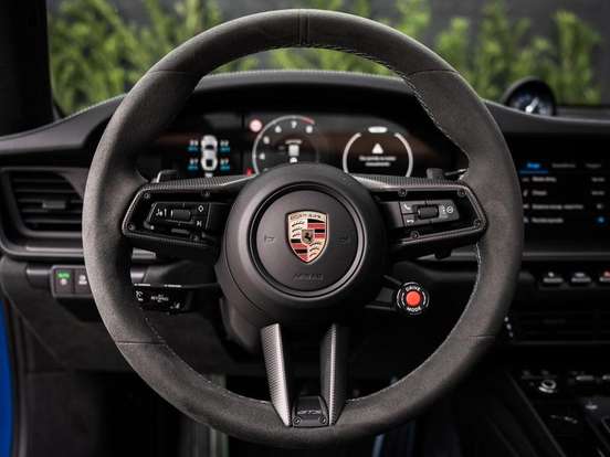 PORSCHE-911-2025