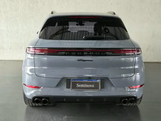 PORSCHE-CAYENNE-2025