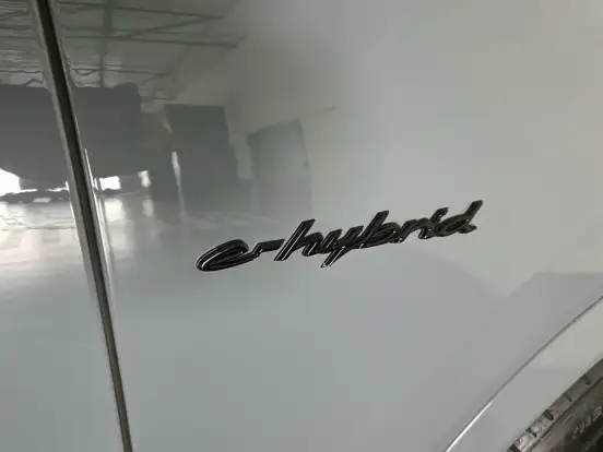 PORSCHE-CAYENNE-2025