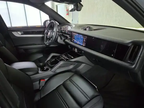 PORSCHE-CAYENNE-2025