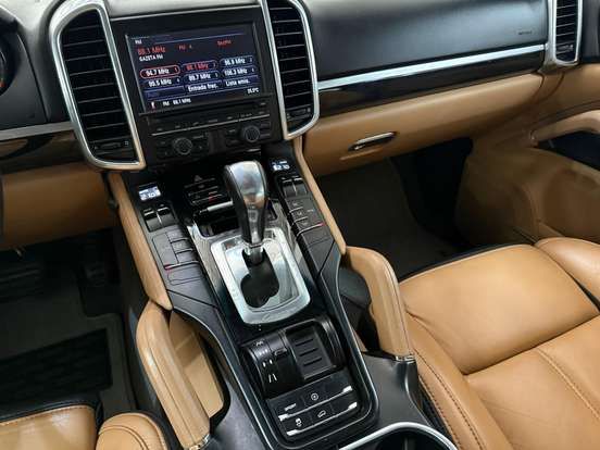 PORSCHE-CAYENNE-3.6 4X4 V6 24V GASOLINA 4P TIPTRONIC PORSCHE-CAYENNE-2011