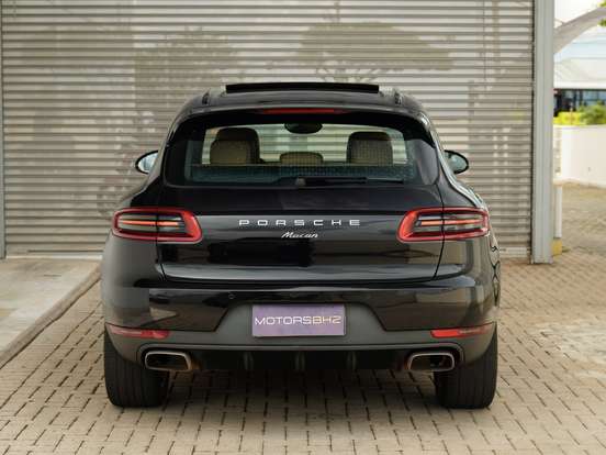 PORSCHE-MACAN-2017