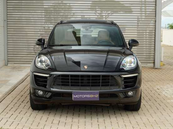 PORSCHE-MACAN-2017