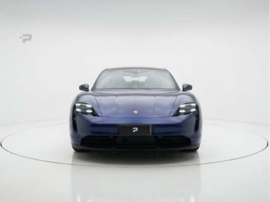 PORSCHE-TAYCAN-2023